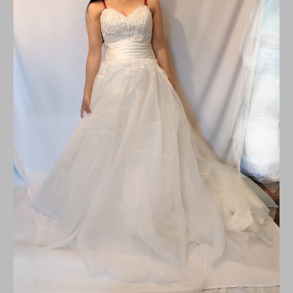 Ella Rosa NWOT Sequin Gown White Wedding Dress